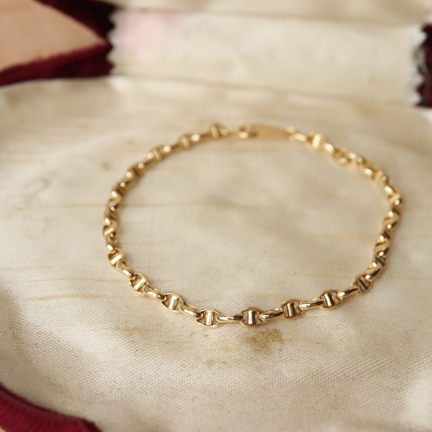 18K Pig Nose Bracelet
