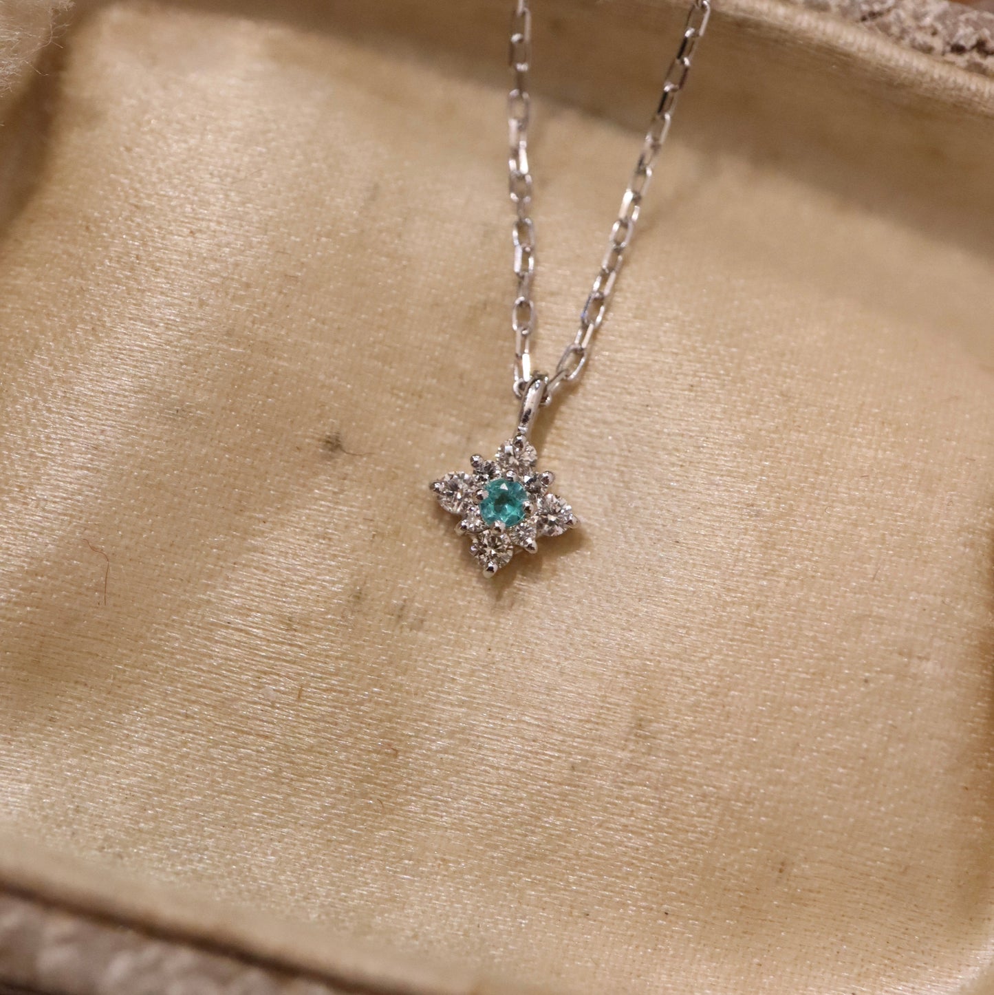 Pt950 Paraiba Tourmaline and Diamond Necklace