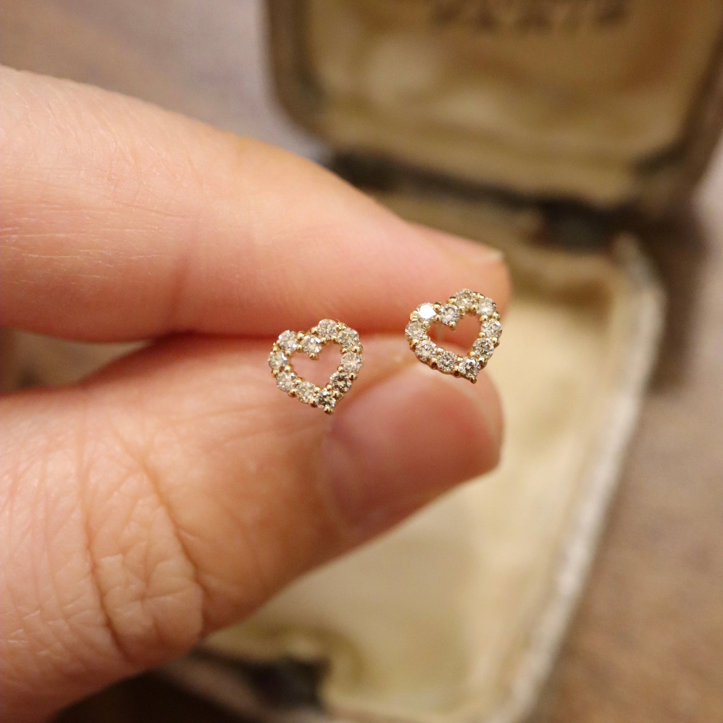 18K Dainty Heart Diamond Earrings