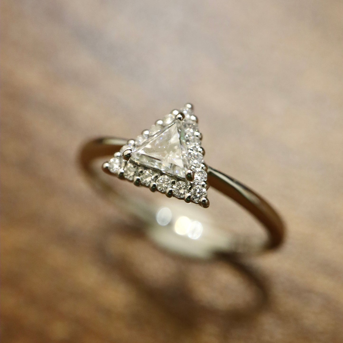 Pt900 Trillion Diamond Ring