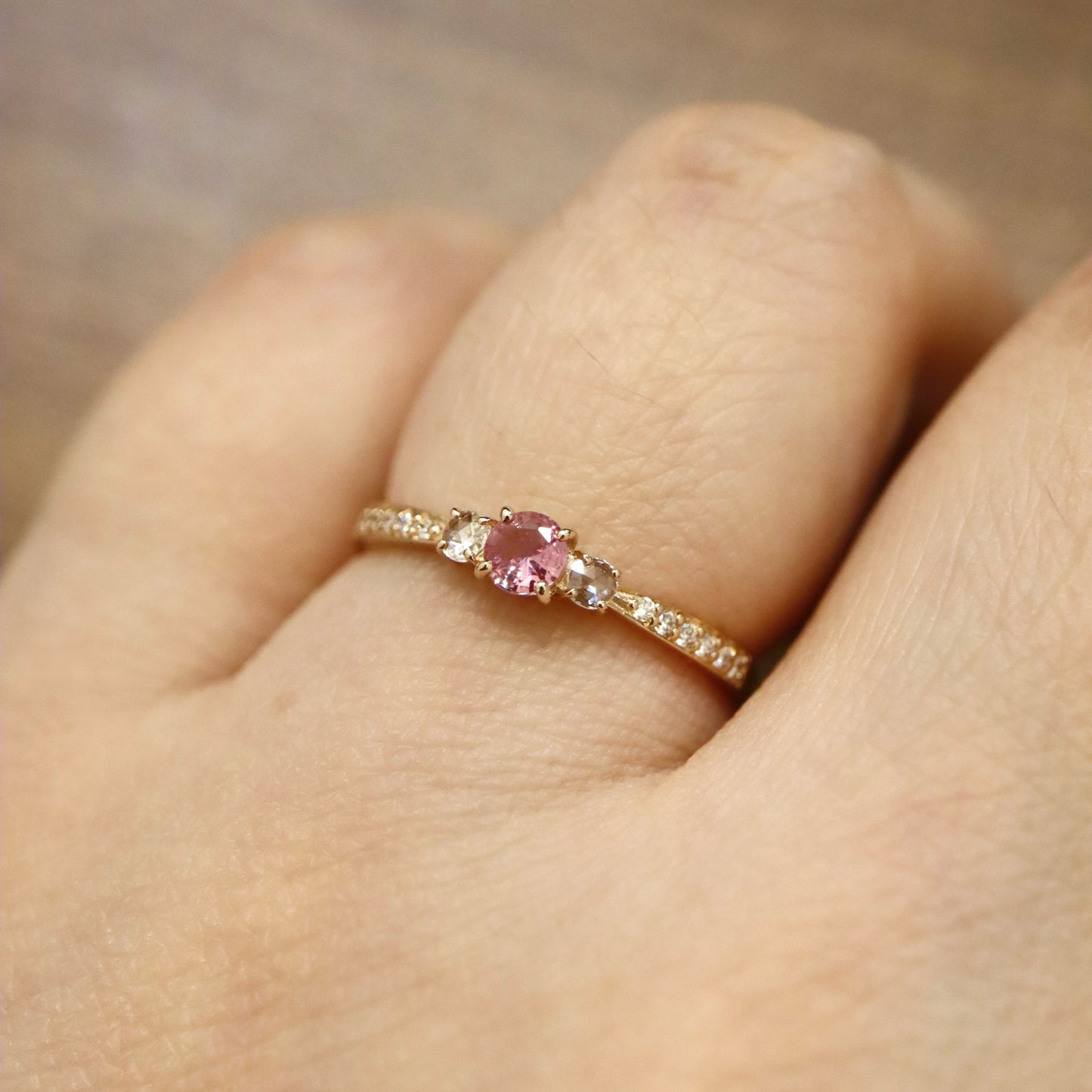 18K Padparadscha sapphire and Diamond Ring (DGL Certificate)