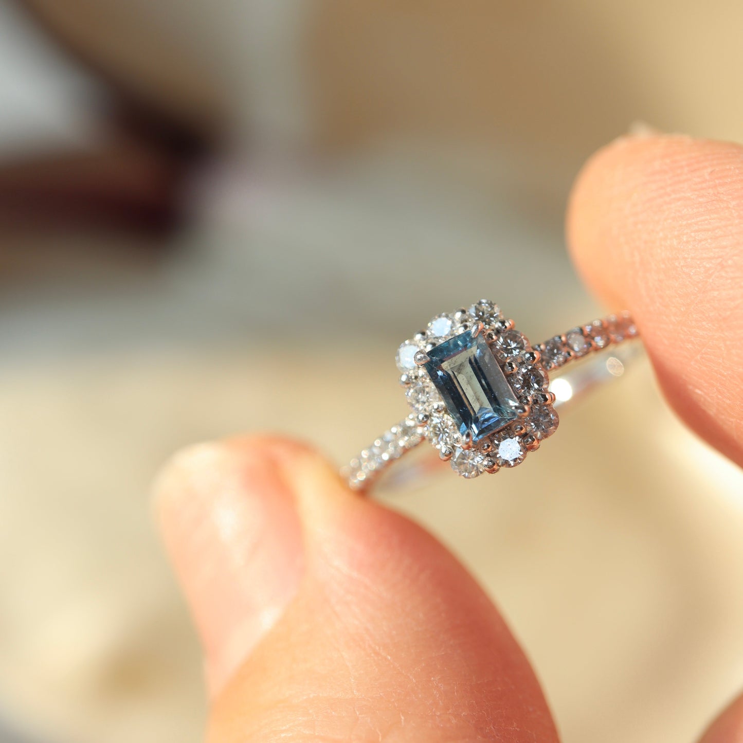 Pt900 Aquamarine Diamond Ring