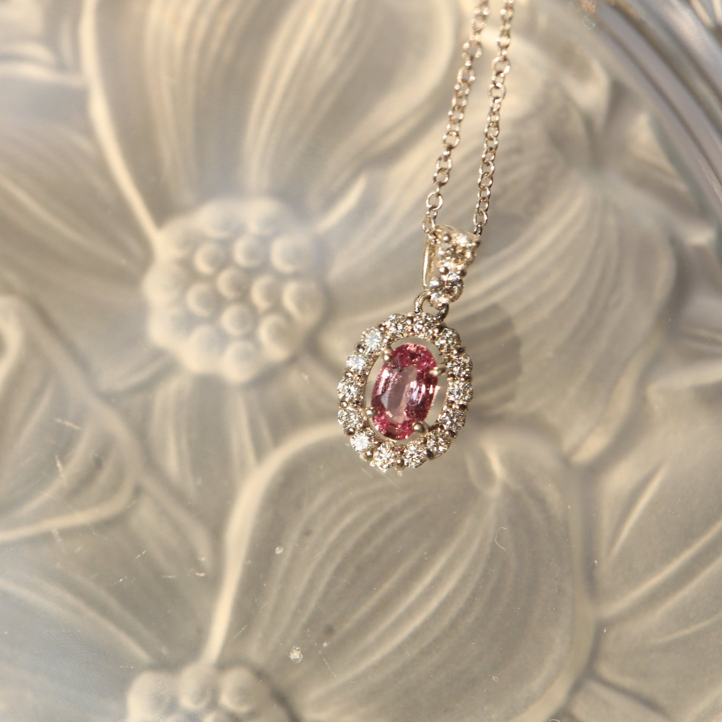 Pt900 Padparadscha and Diamond Pendant Necklace