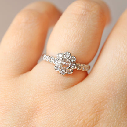 Pt950 Rose Cut Diamond Daisy Ring
