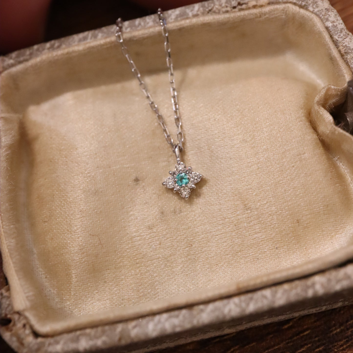 Pt950 Paraiba Tourmaline and Diamond Necklace