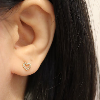 18K Dainty Heart Diamond Earrings