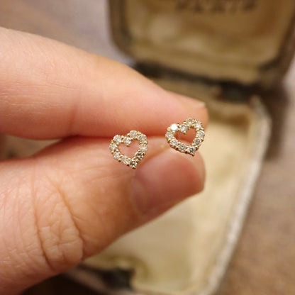 18K Dainty Heart Diamond Earrings