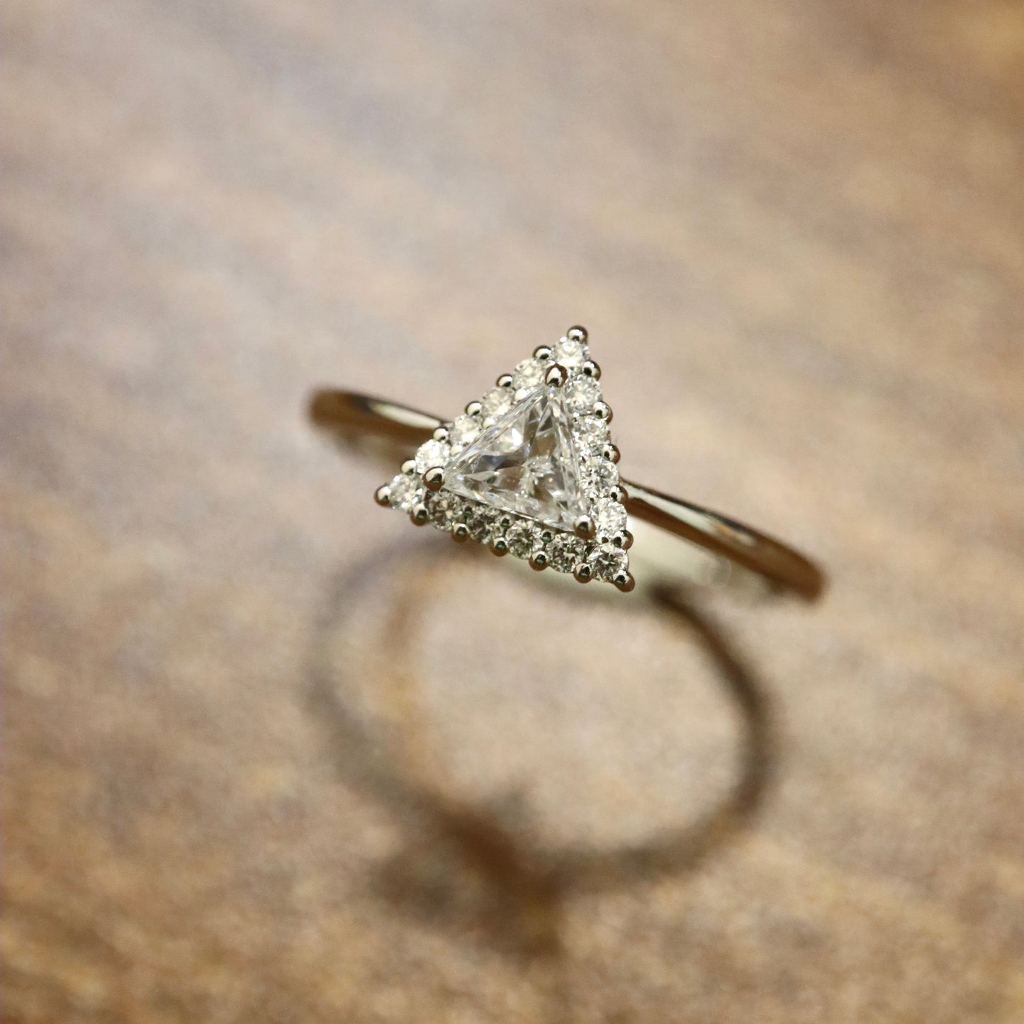 Pt900 Trillion Diamond Ring