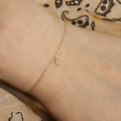 10K Dainty Diamond Floral Bracelet