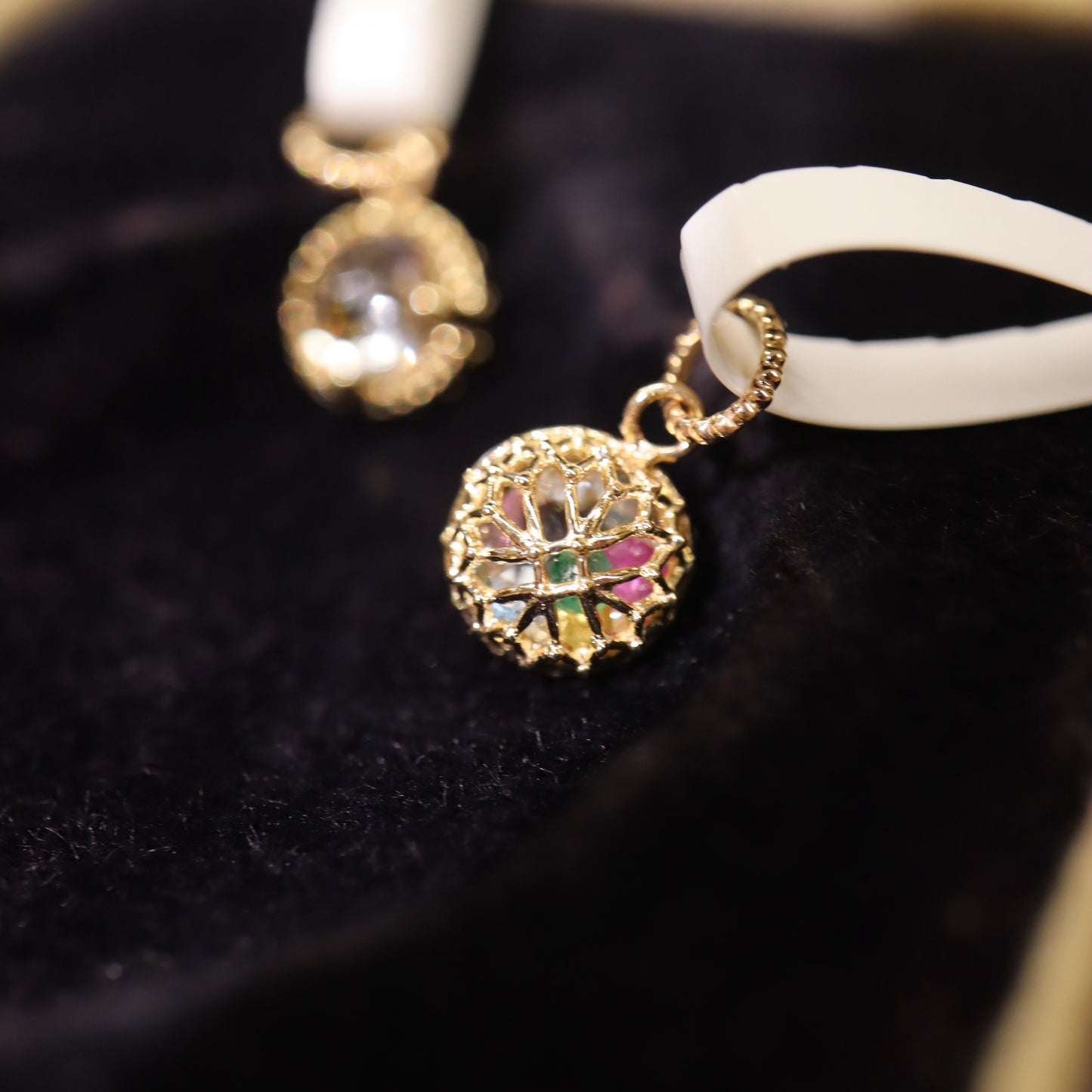10K Kaleidoscope Pendant