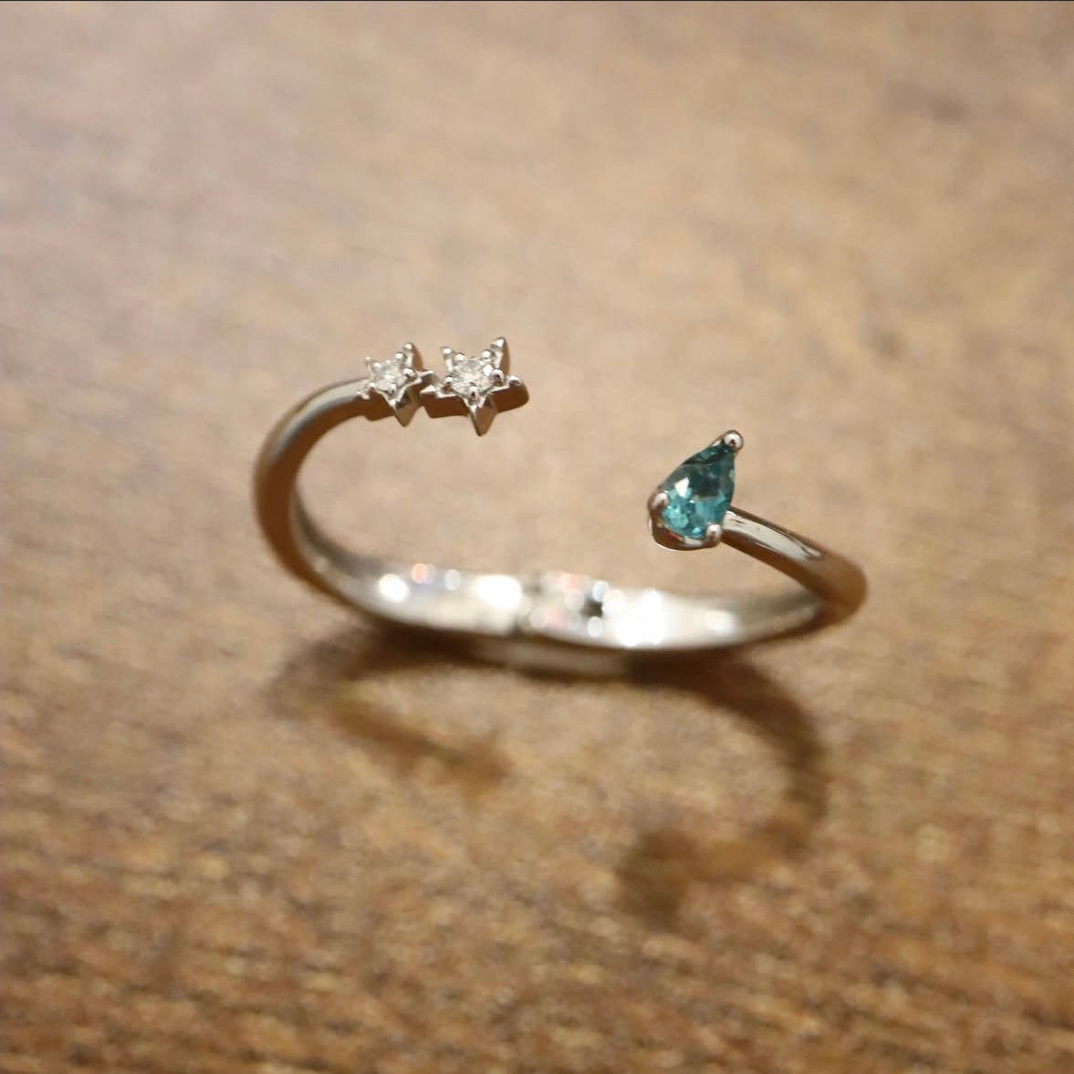18K Grandidierite and Diamond Ring