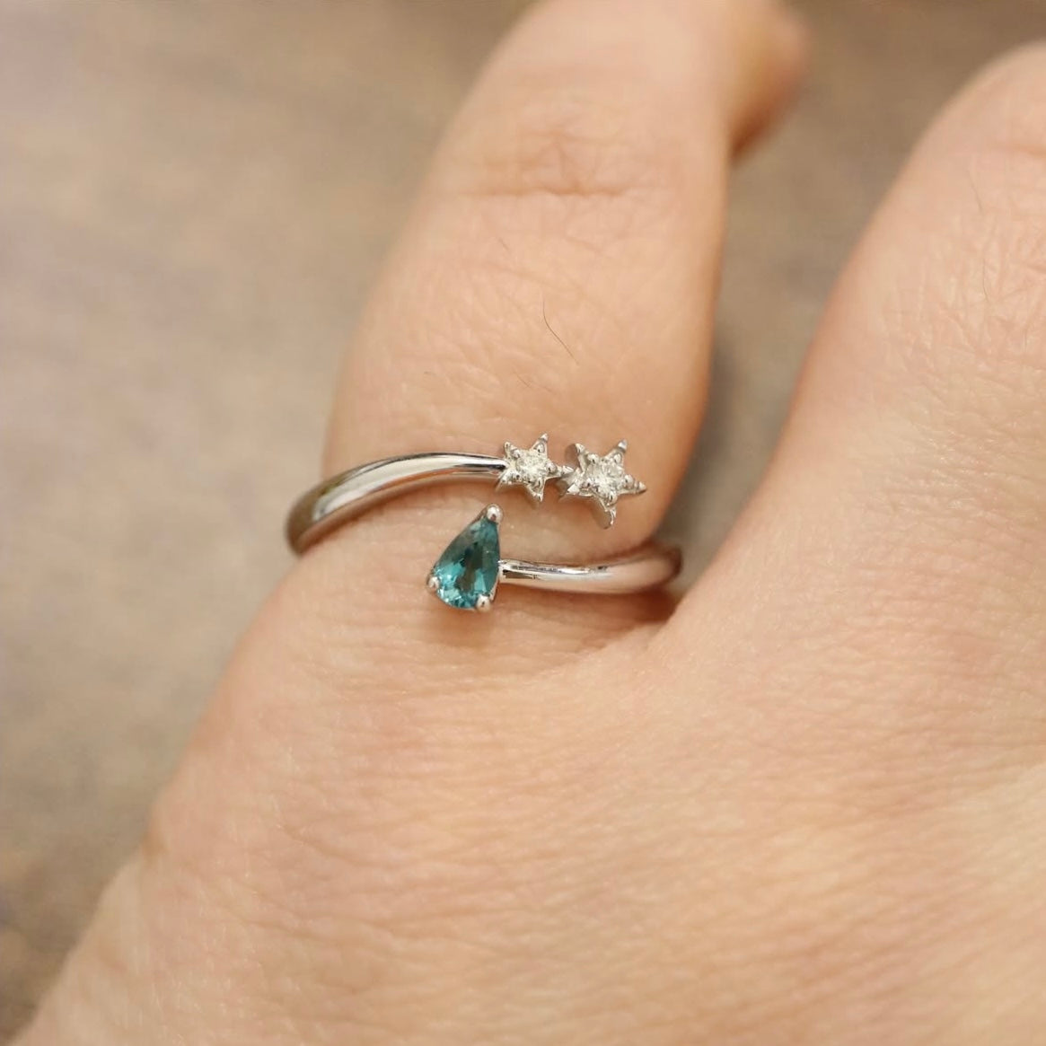 18K Grandidierite and Diamond Ring