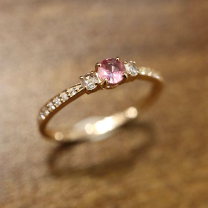 18K Padparadscha sapphire and Diamond Ring (DGL Certificate)