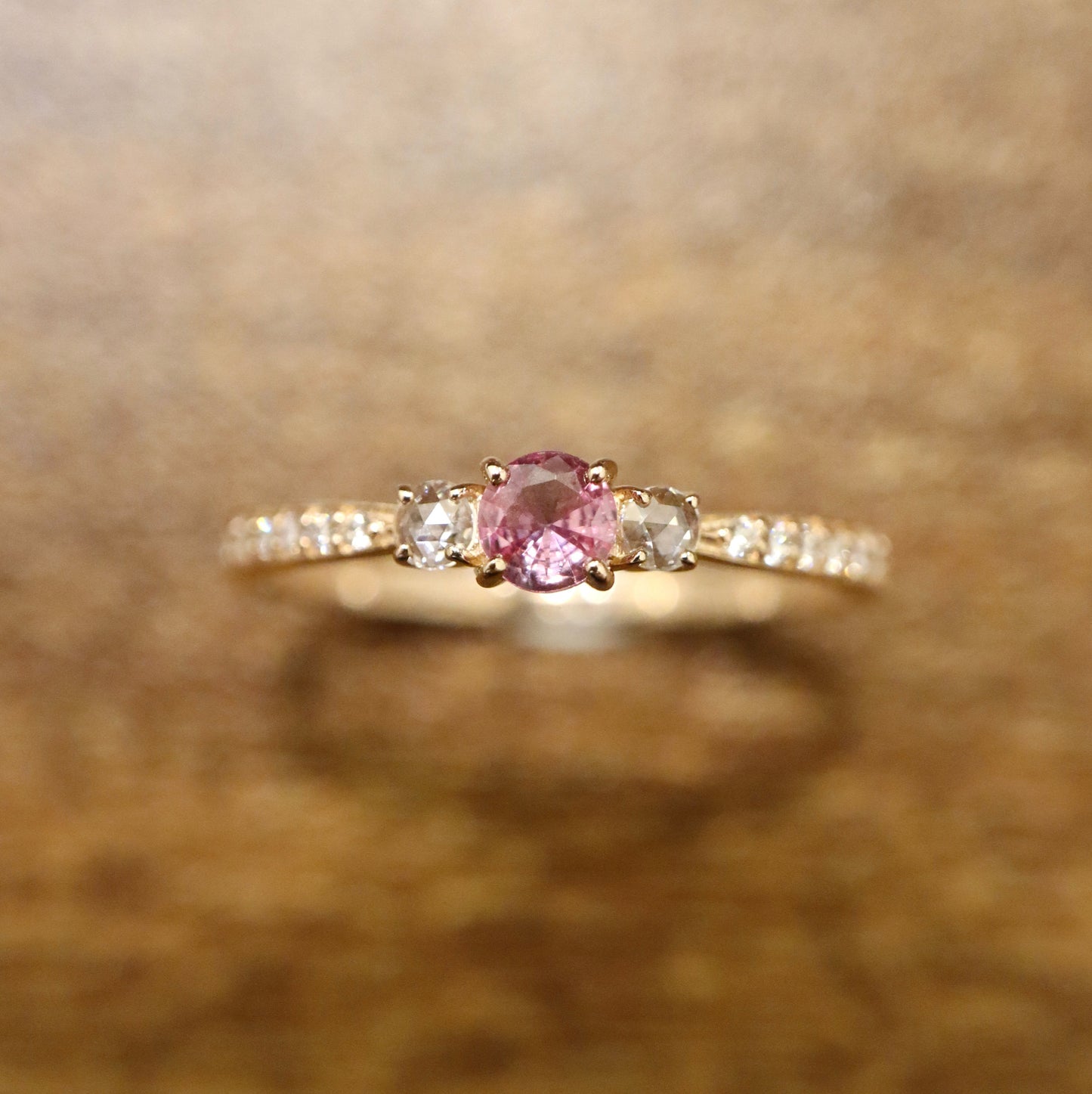 18K Padparadscha sapphire and Diamond Ring (DGL Certificate)