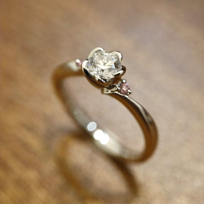 Pt950 Petal Setting Diamond Ring